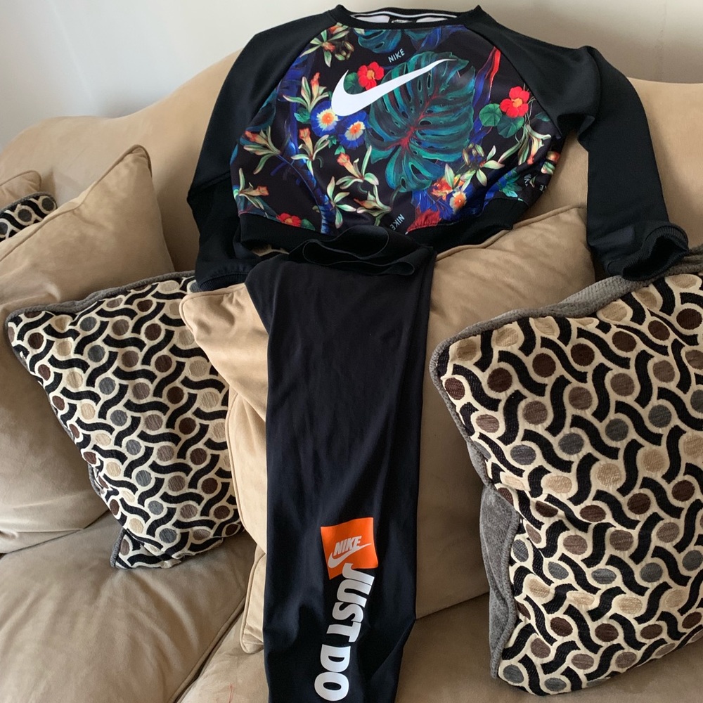 Nike fit.. top is cropped...bottom tights